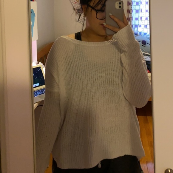 Boxy garage sweater with cross back - Picture 2 of 4